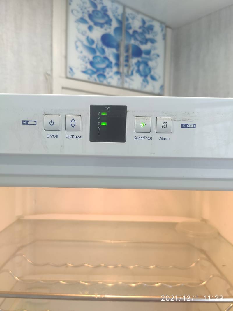 Замена сенсорного датчика испарителя холодильной камеры двухкамерного холодильника Liebherr CN 3033